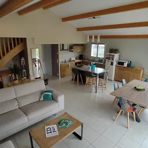 https://maison-jardin-15min-de-st-etienne.hotels-rhonealpes.com